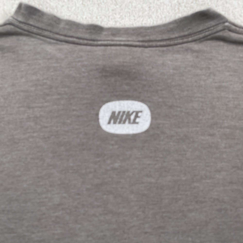 Vintage 2001 Nike Center Swoosh Tshirt - Paper Thin Sundfaded Gray Men's M y2k - Picture 6 of 9